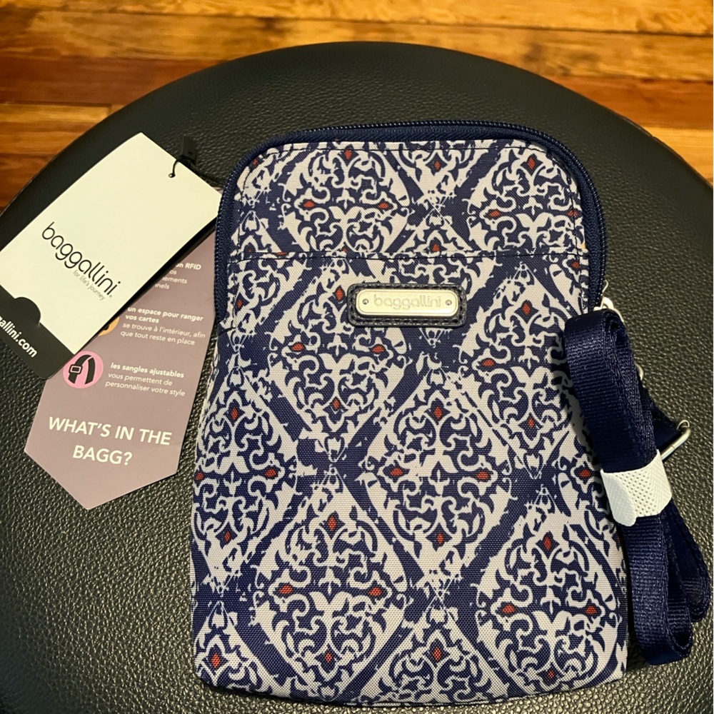 Baggallini purple and White Patterned Crossbody Bag RFID blocking